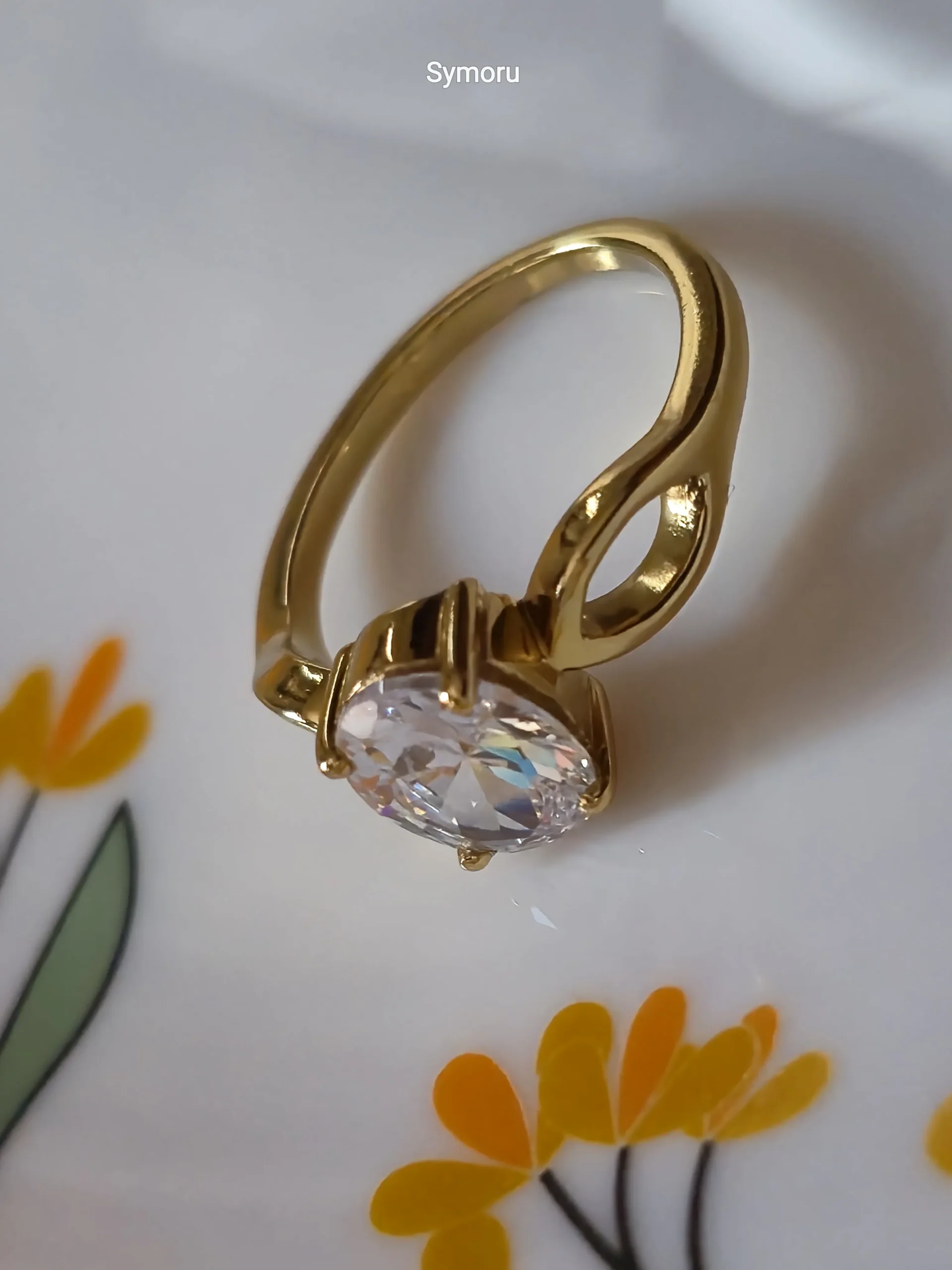 Swirl Design Cubic Zirconia Solitaire Gold Ring
